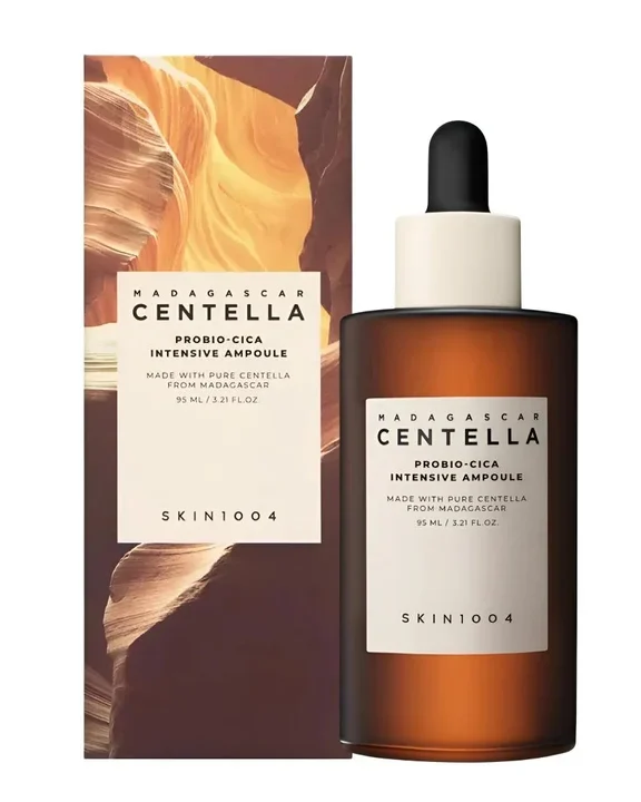 Ampoule intensive à la Centella fermentée et aux céramides. Elle aide à apaiser, hydrater et renforcer la barrière cutanée tout en laissant un fini souple et lumineux.